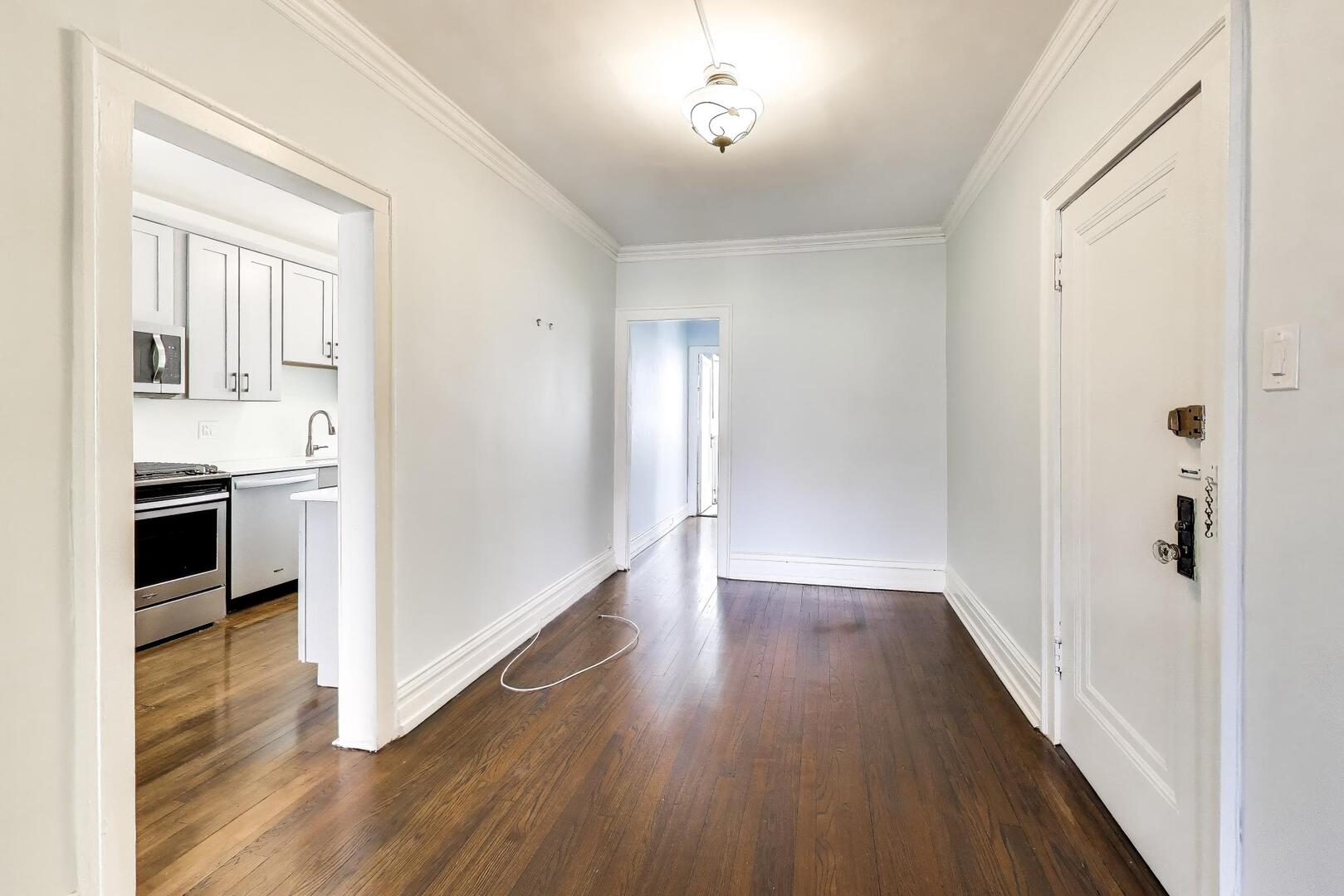 727 Erie Street #3E, Oak Park, IL 60302