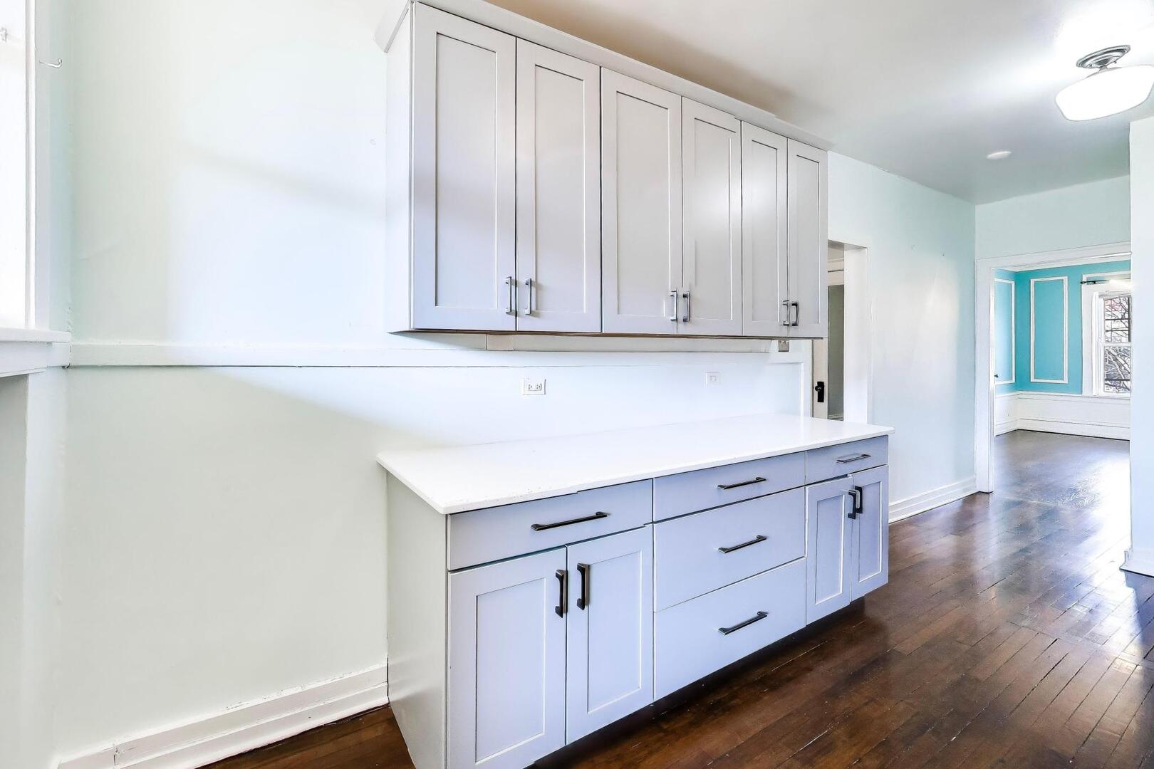 727 Erie Street #3E, Oak Park, IL 60302