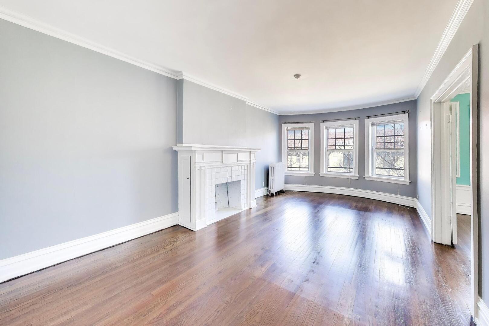 727 Erie Street #3E, Oak Park, IL 60302