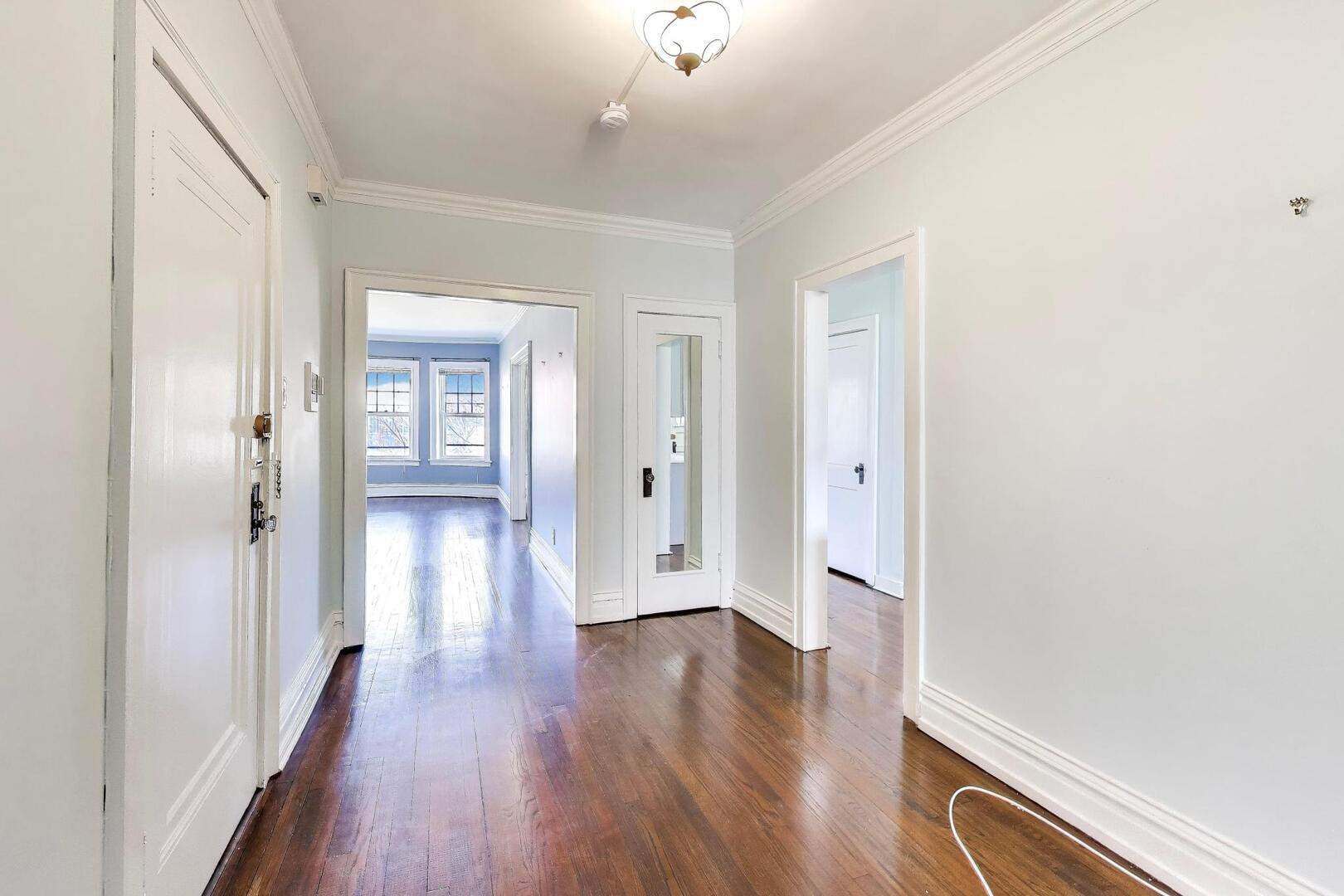 727 Erie Street #3E, Oak Park, IL 60302