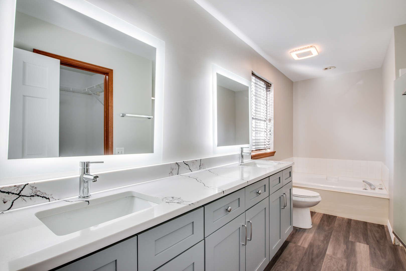 1431 Tara Belle Parkway, Naperville, IL 60564