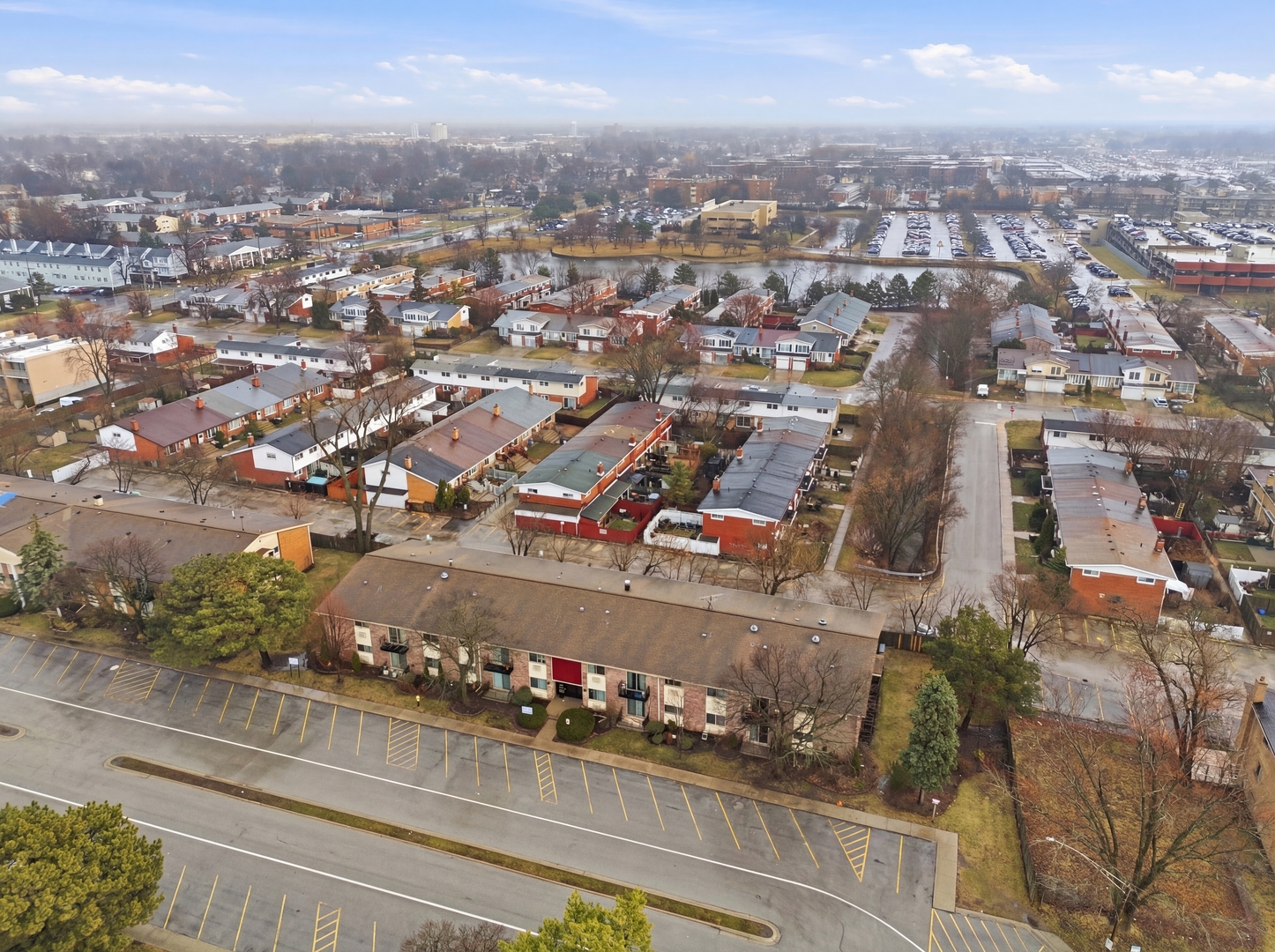 8995 Kennedy Drive #206F, Des Plaines, IL 60016