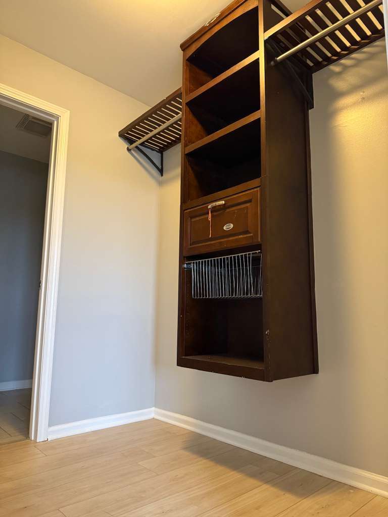 143 W Elk Trail #340, Carol Stream, IL 60188