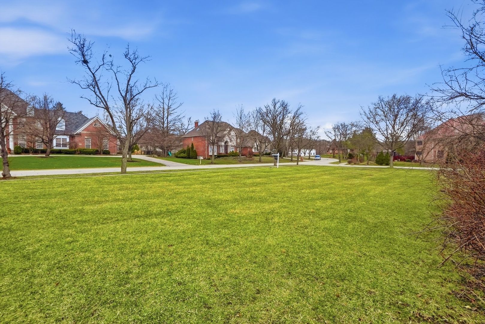 9045 Turnberry Drive, Burr Ridge, IL 60527