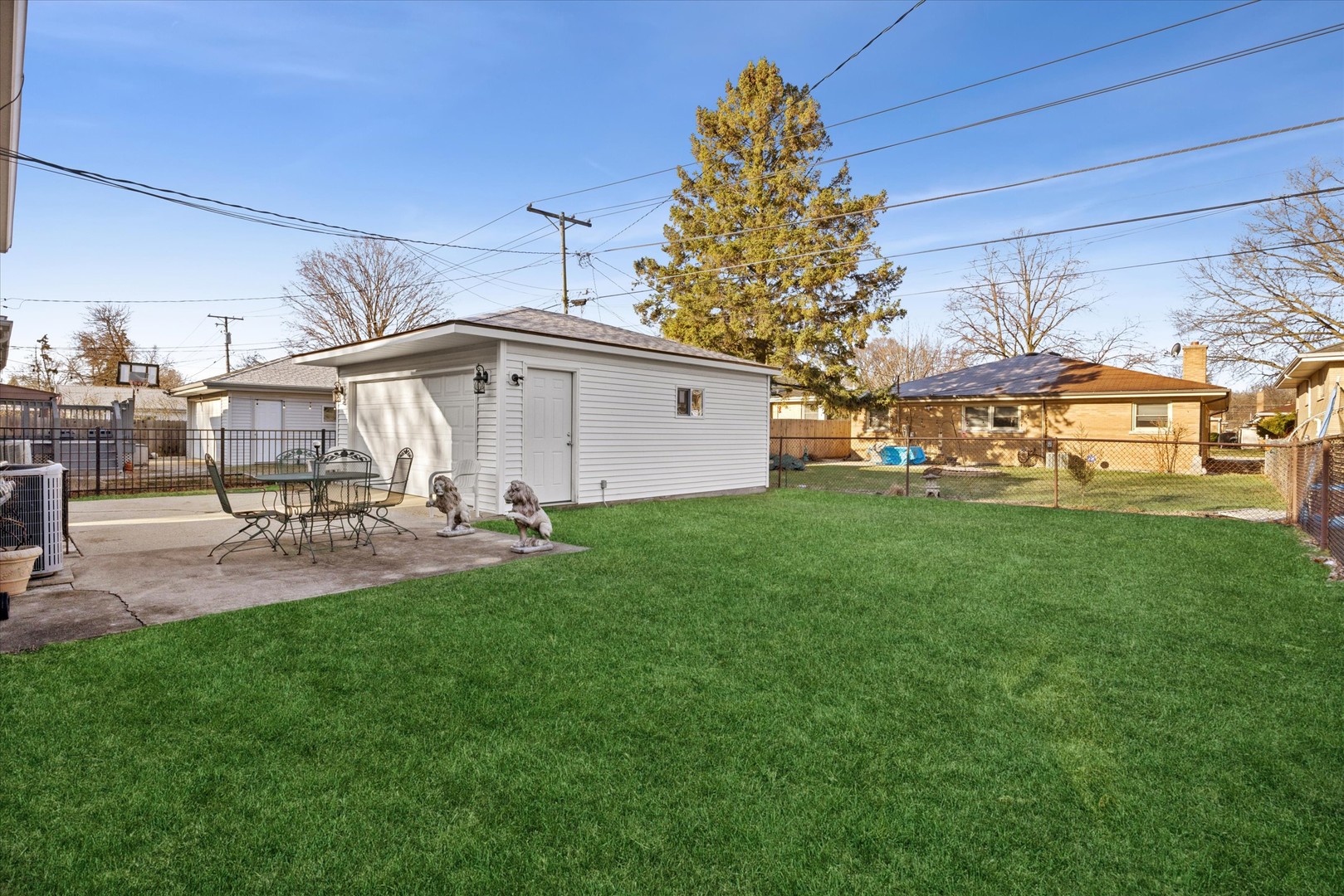 942 Sherwood Road, La Grange Park, IL 60526