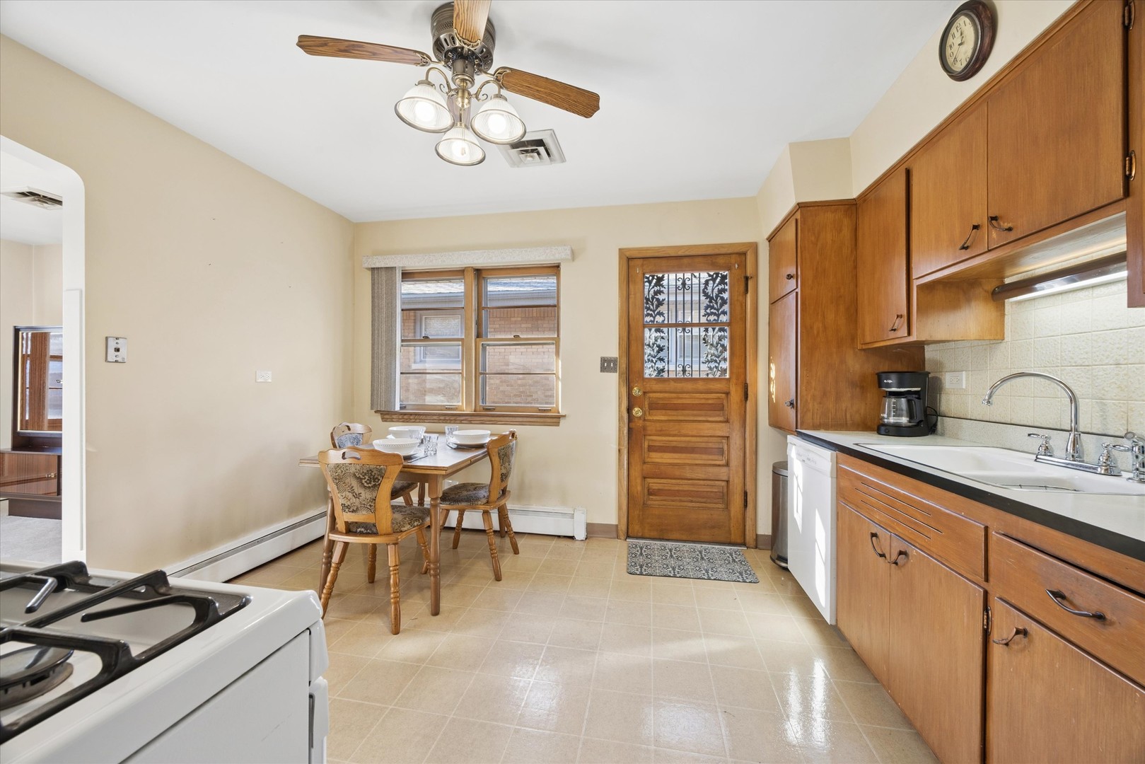 942 Sherwood Road, La Grange Park, IL 60526