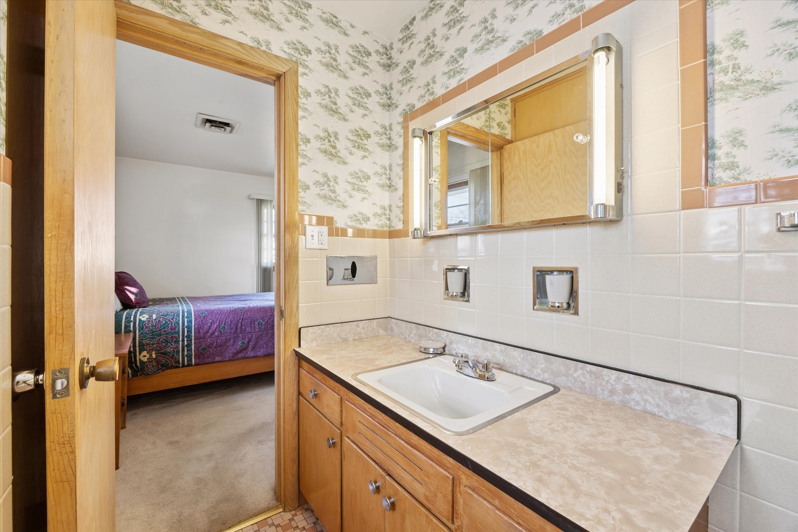 942 Sherwood Road, La Grange Park, IL 60526