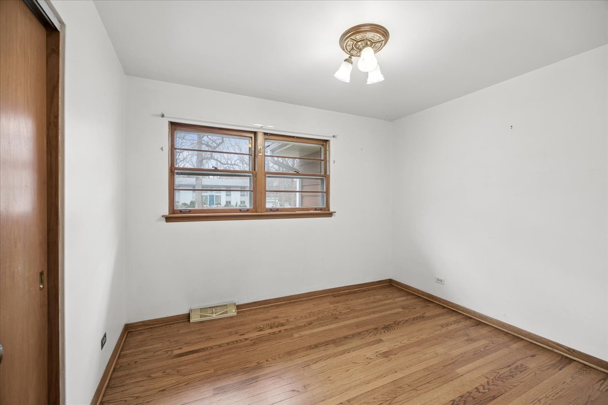 S645 Forest Street, Winfield, IL 60190