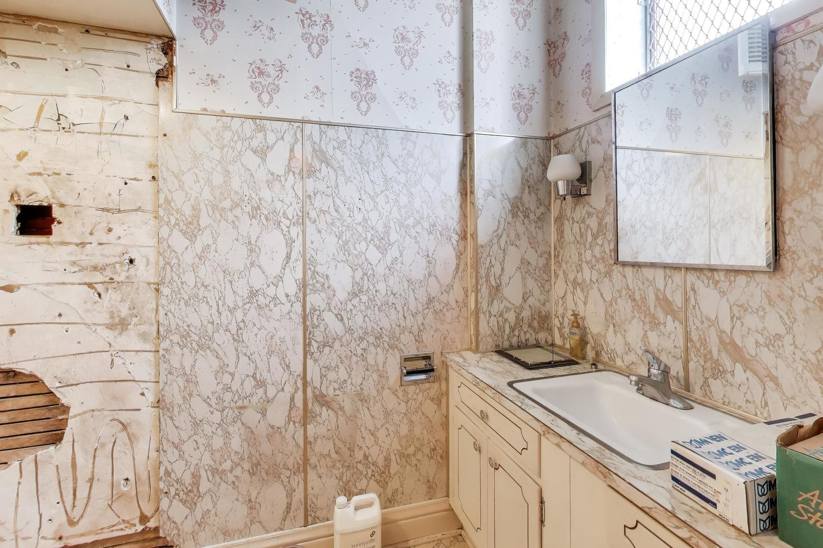 3659 S Union Avenue, Chicago, IL 60609