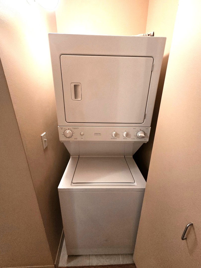 222 N Columbus Drive #1003, Chicago, IL 60601