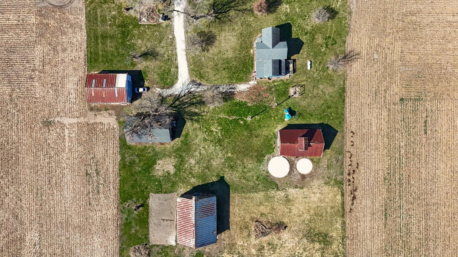 1198 N 1900 East Road, Milford, IL 60953