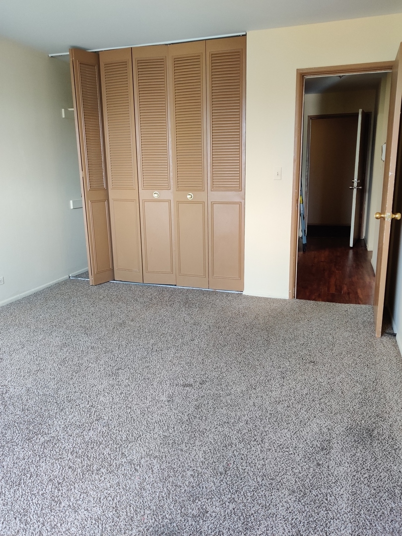 1880 Bonnie Lane #414, Hoffman Estates, IL 60169