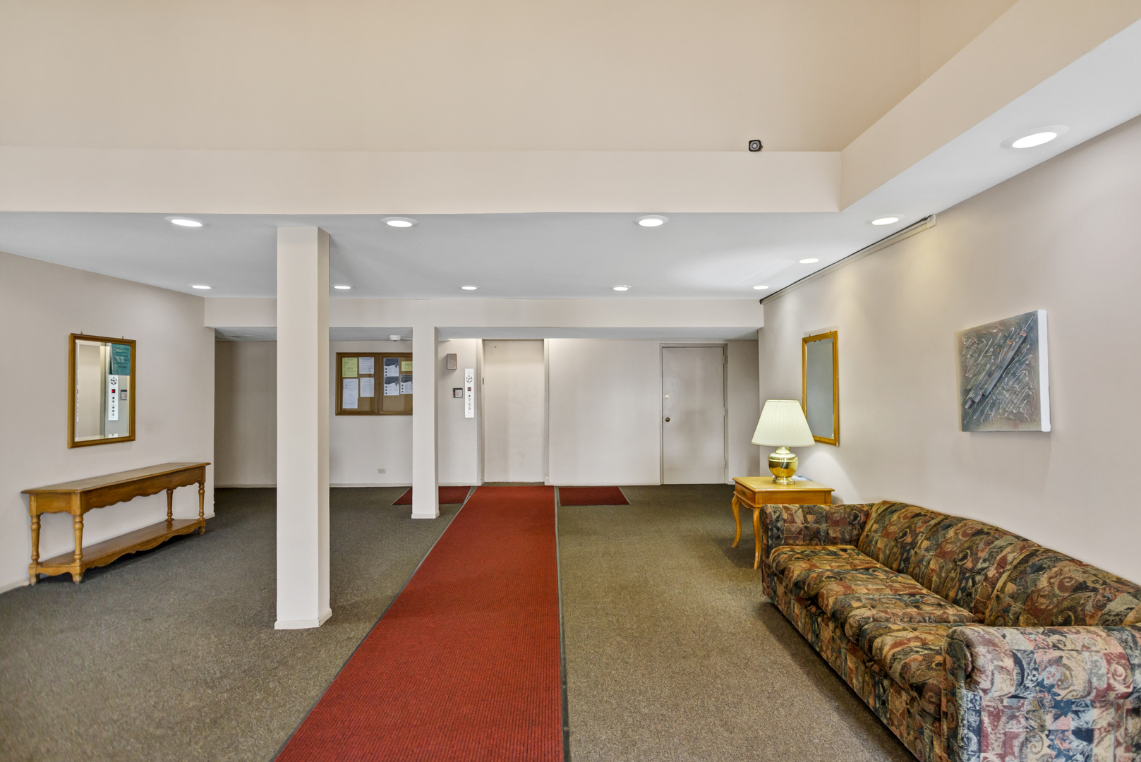 1880 Bonnie Lane #414, Hoffman Estates, IL 60169