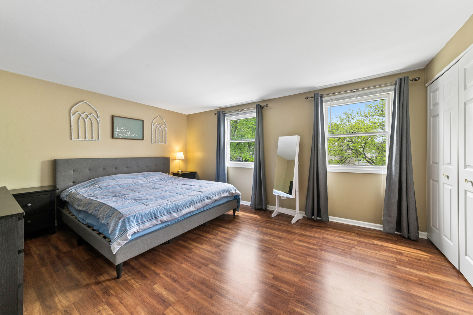 1813 Lancashire Court, Schaumburg, IL 60194