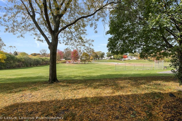 1338 S Lorraine Road #A, Wheaton, IL 60189