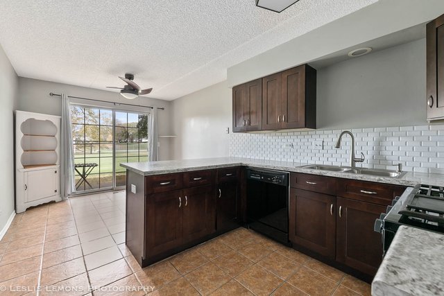 1338 S Lorraine Road #A, Wheaton, IL 60189