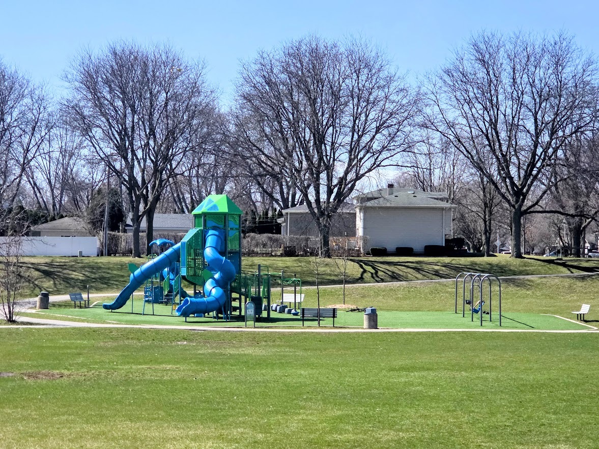 1338 S Lorraine Road #A, Wheaton, IL 60189