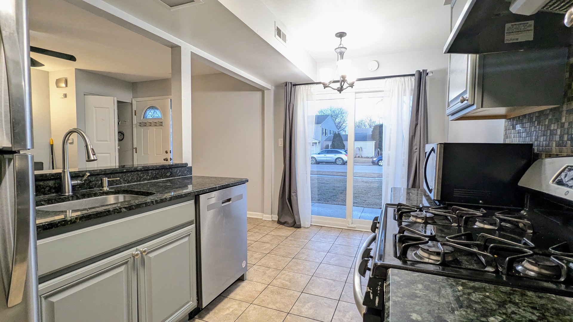 334 Marcia Court #C, Bartlett, IL 60103