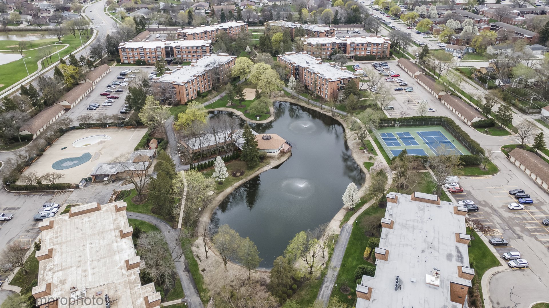 1116 S New Wilke Road #2209, Arlington Heights, IL 60005