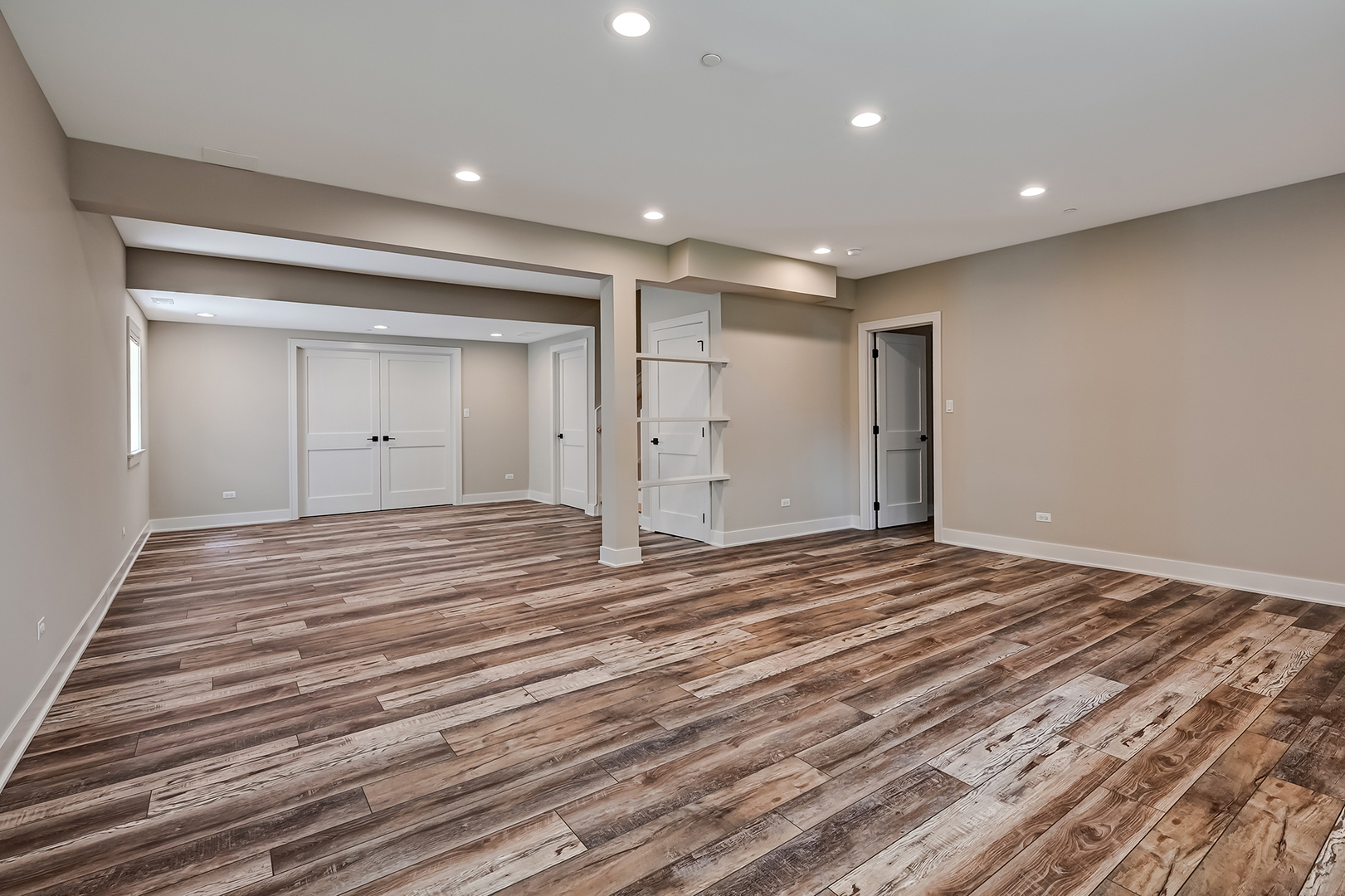 256 Coe Road, Clarendon Hills, IL 60514