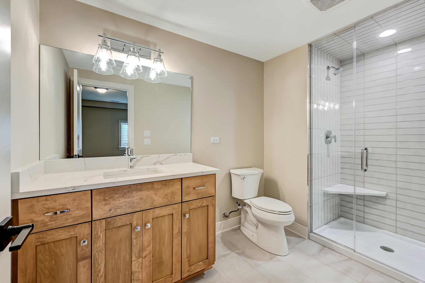 256 Coe Road, Clarendon Hills, IL 60514