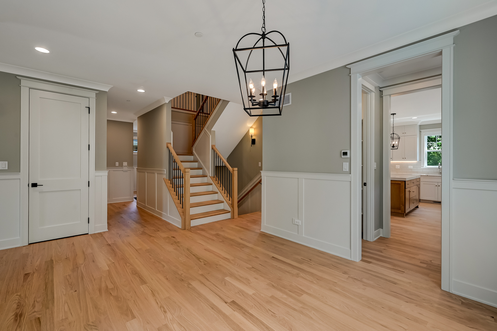 256 Coe Road, Clarendon Hills, IL 60514