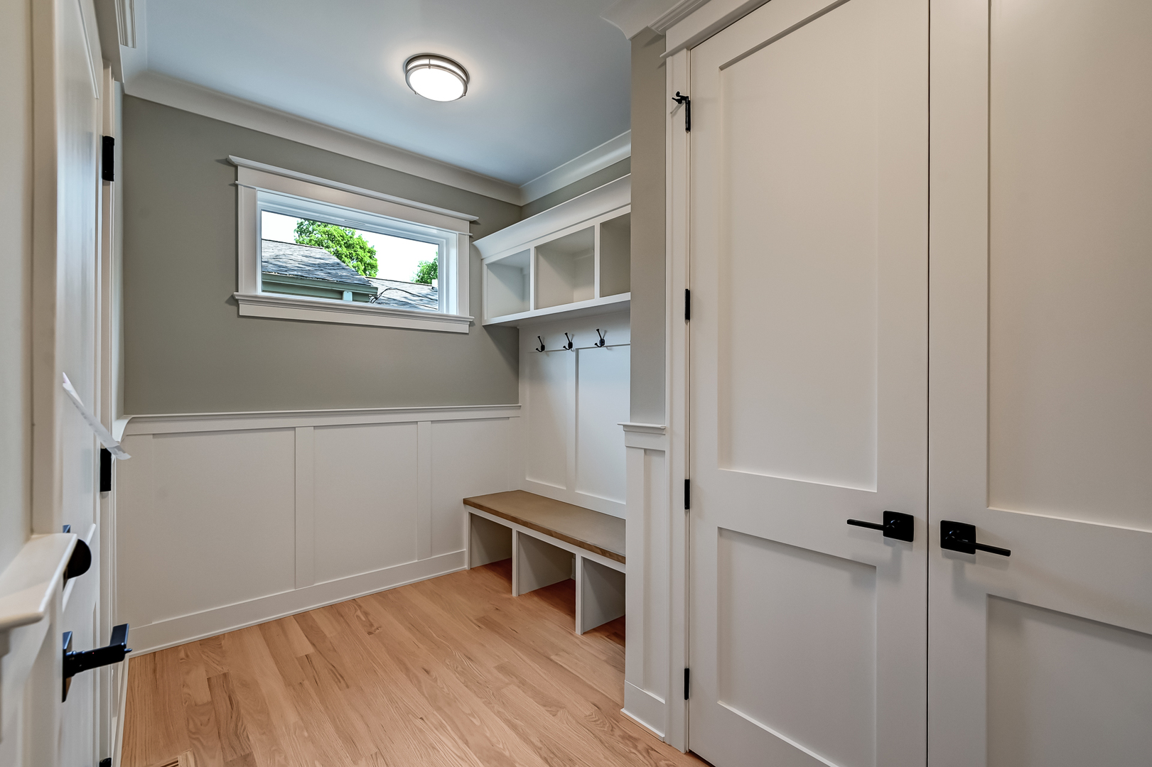 256 Coe Road, Clarendon Hills, IL 60514