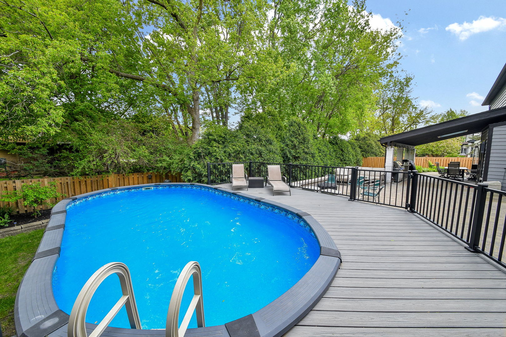 35 AMERICANA Court, Roselle, IL 60172