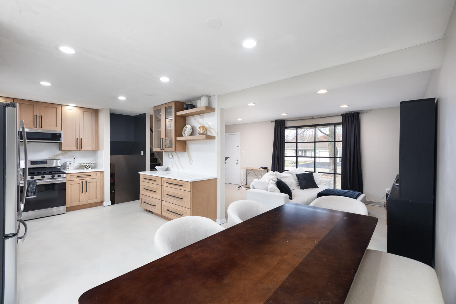 207 Diana Street, Shorewood, IL 60404