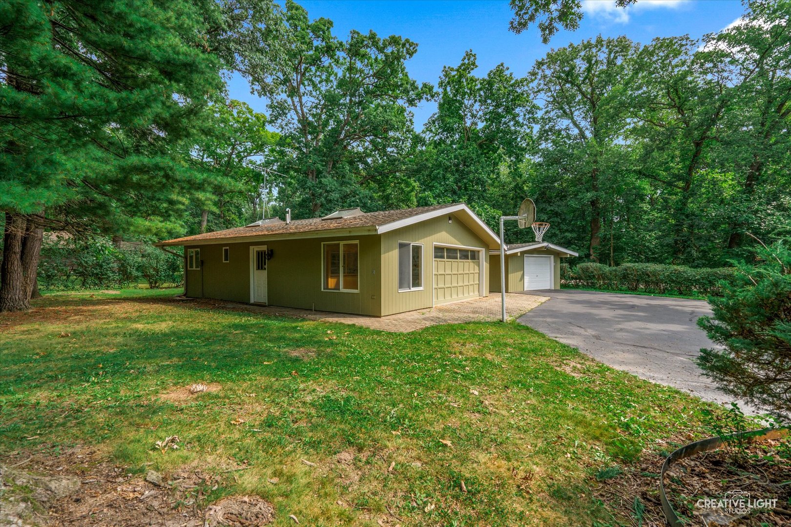 16323 Griswold Springs Road, Plano, IL 60545