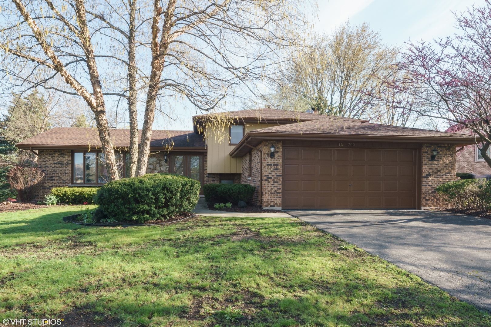 16W700 Fern Street, Willowbrook, IL 60527