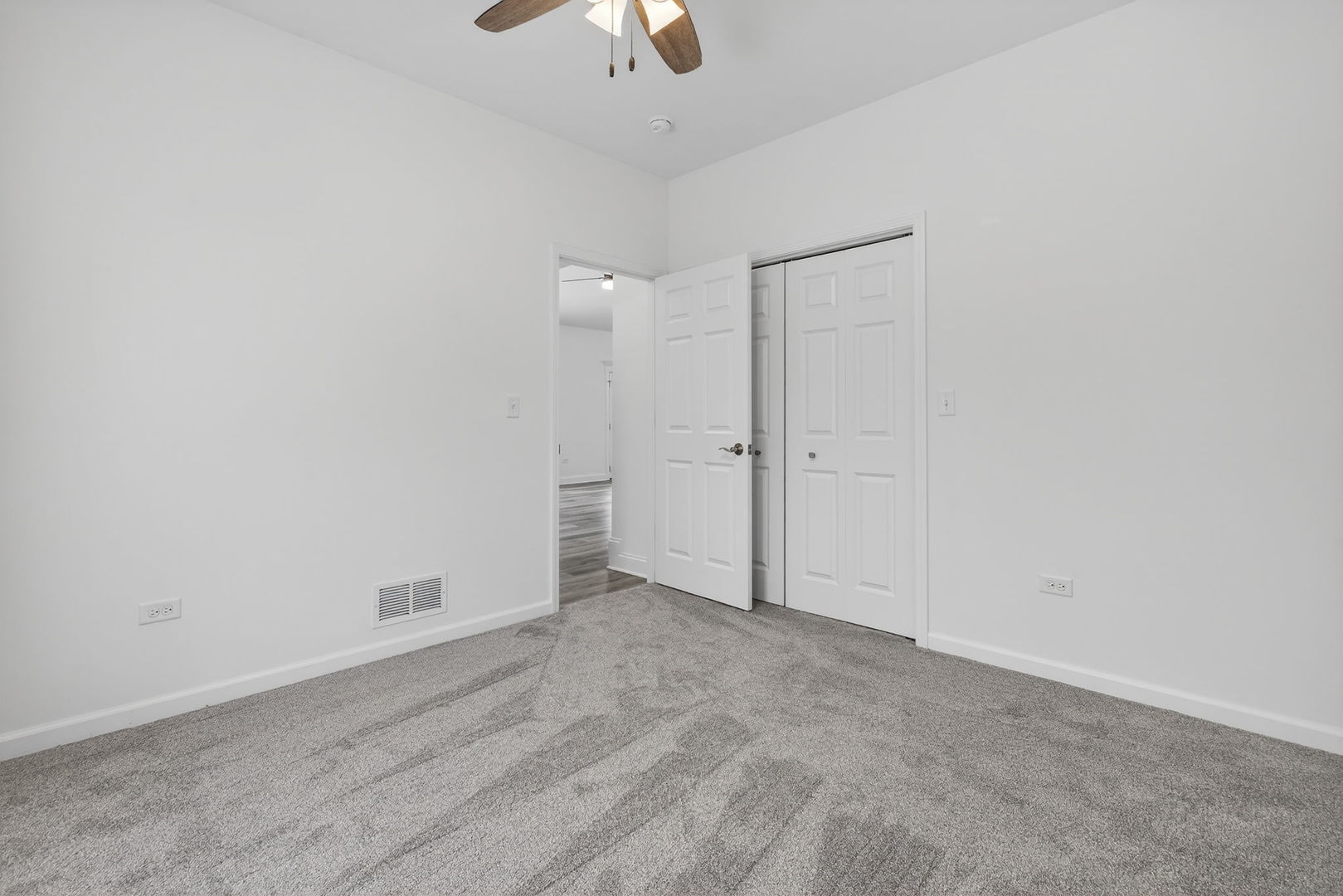 20929 Lakewoods Lane, Shorewood, IL 60404