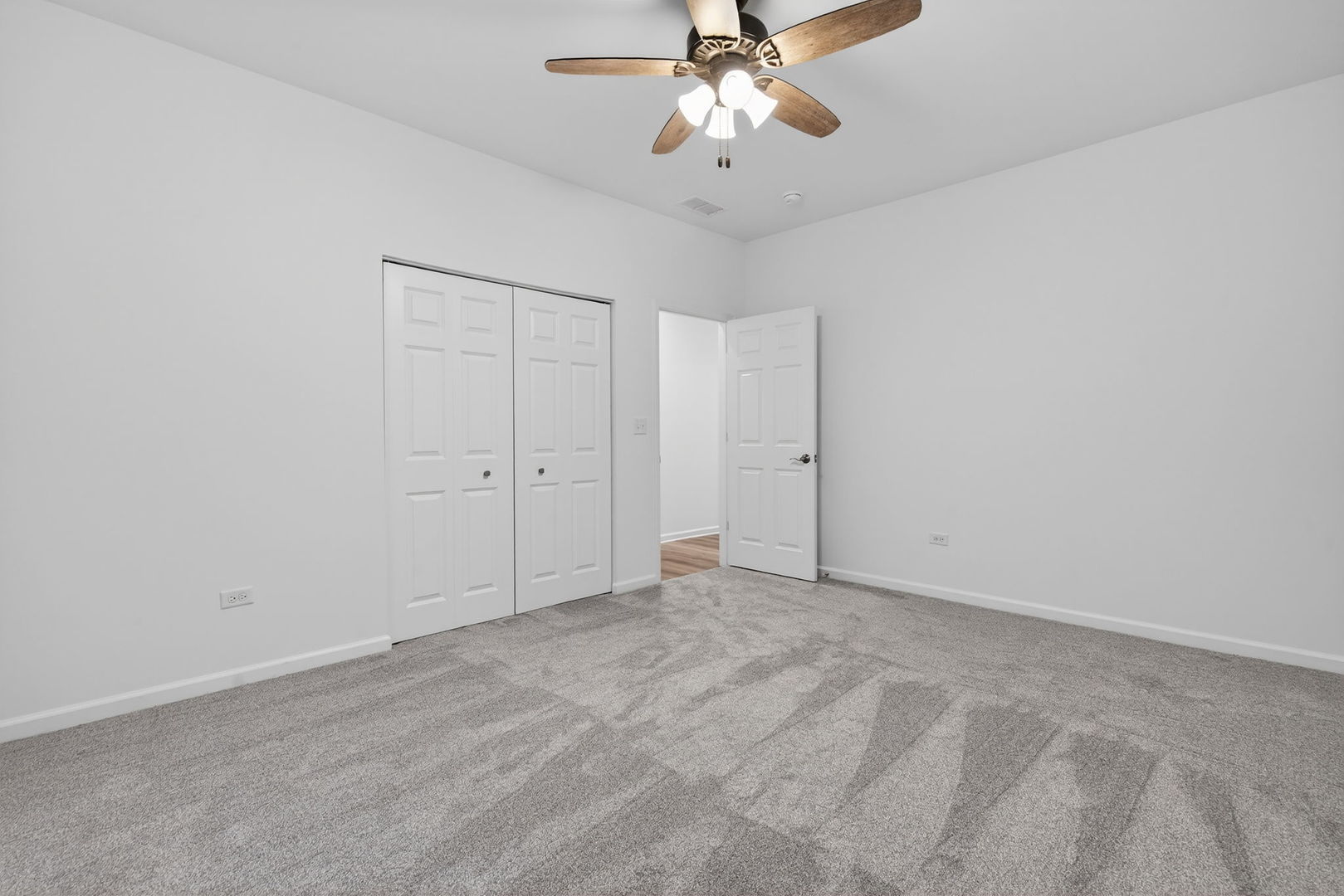 20929 Lakewoods Lane, Shorewood, IL 60404