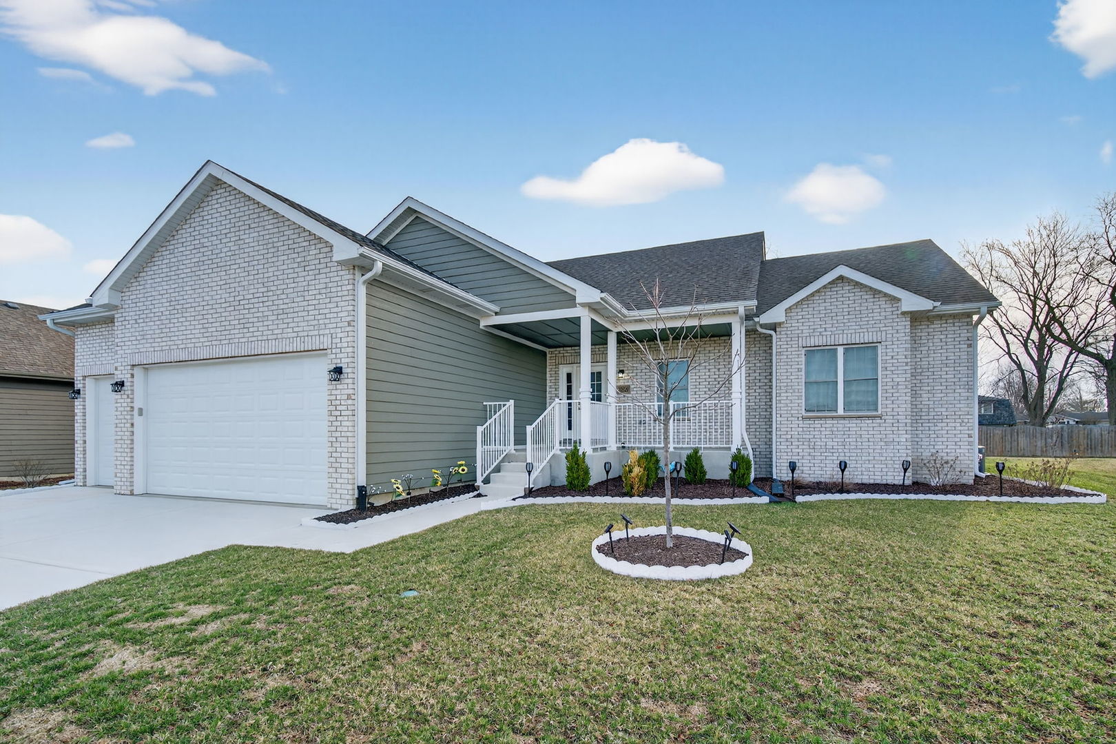 20929 Lakewoods Lane, Shorewood, IL 60404