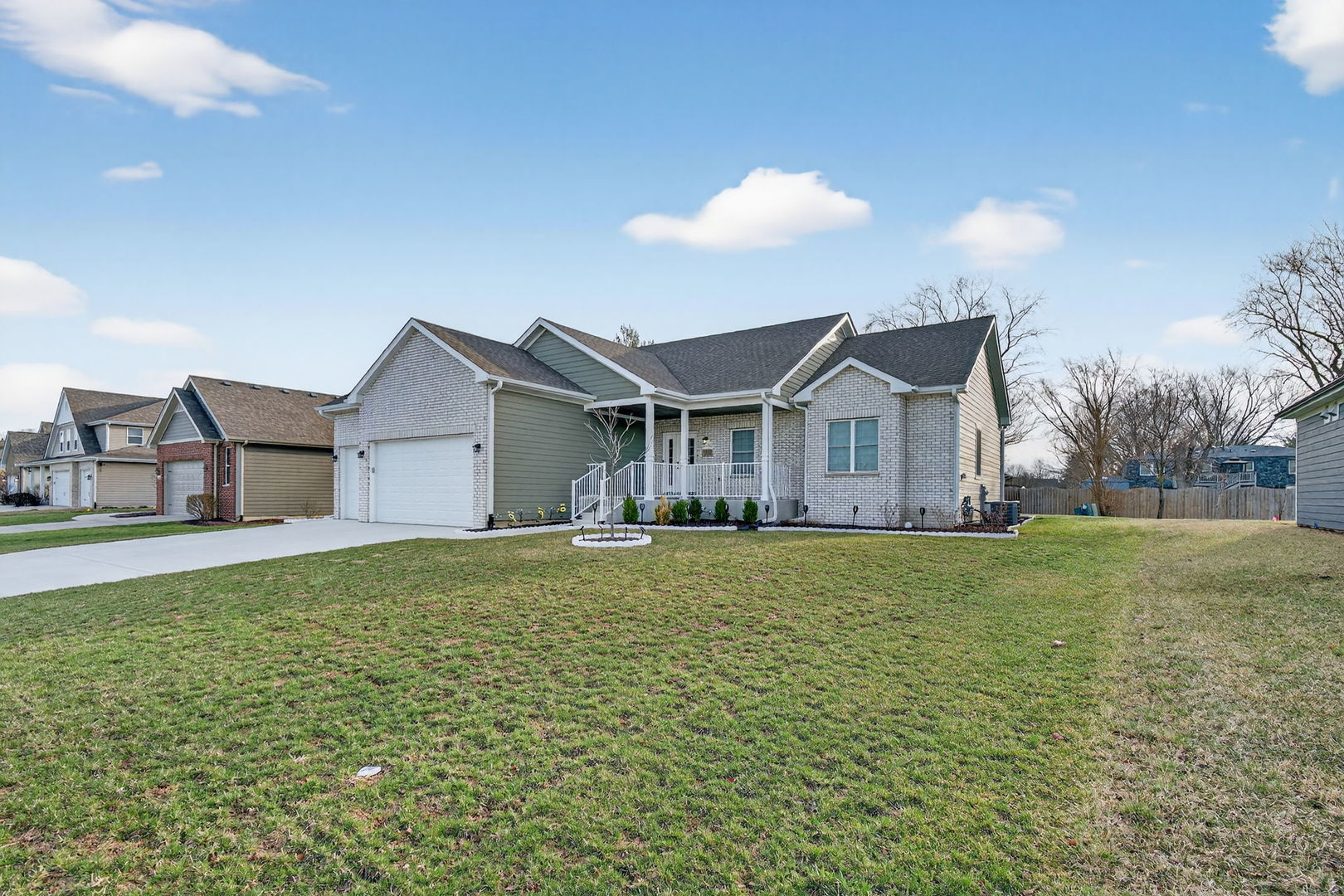 20929 Lakewoods Lane, Shorewood, IL 60404