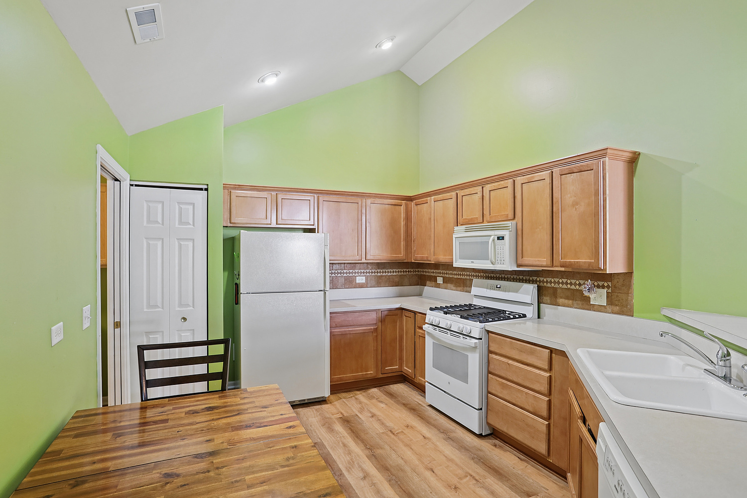 1944 Timbers Edge Circle, Joliet, IL 60431