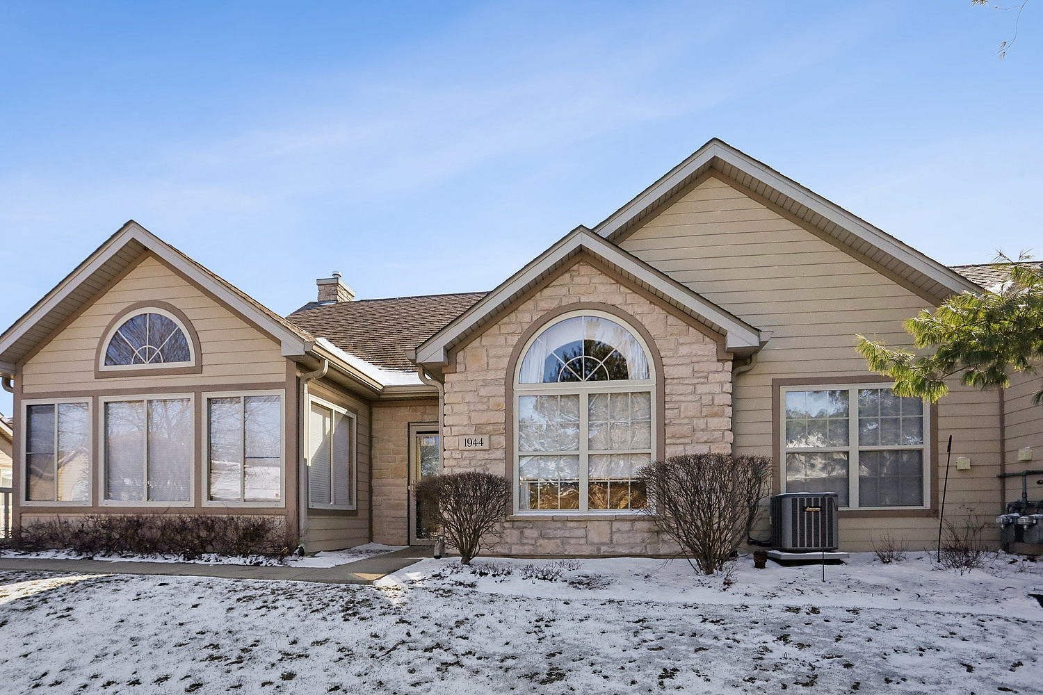 1944 Timbers Edge Circle, Joliet, IL 60431