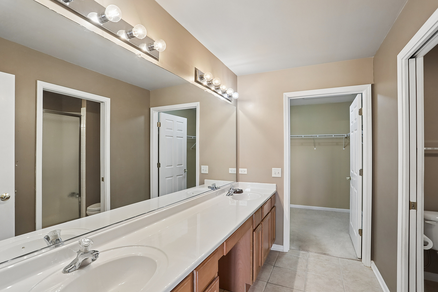 1944 Timbers Edge Circle, Joliet, IL 60431