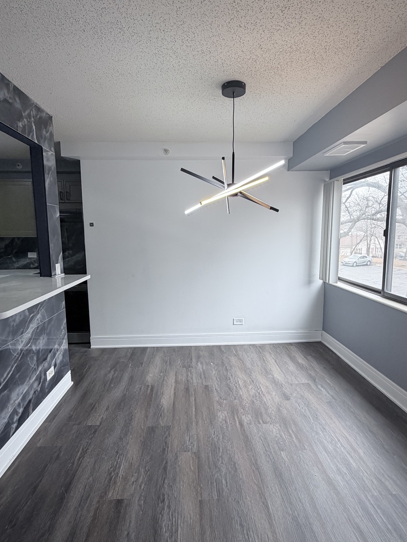 1840 Huntington Boulevard #203, Hoffman Estates, IL 60169