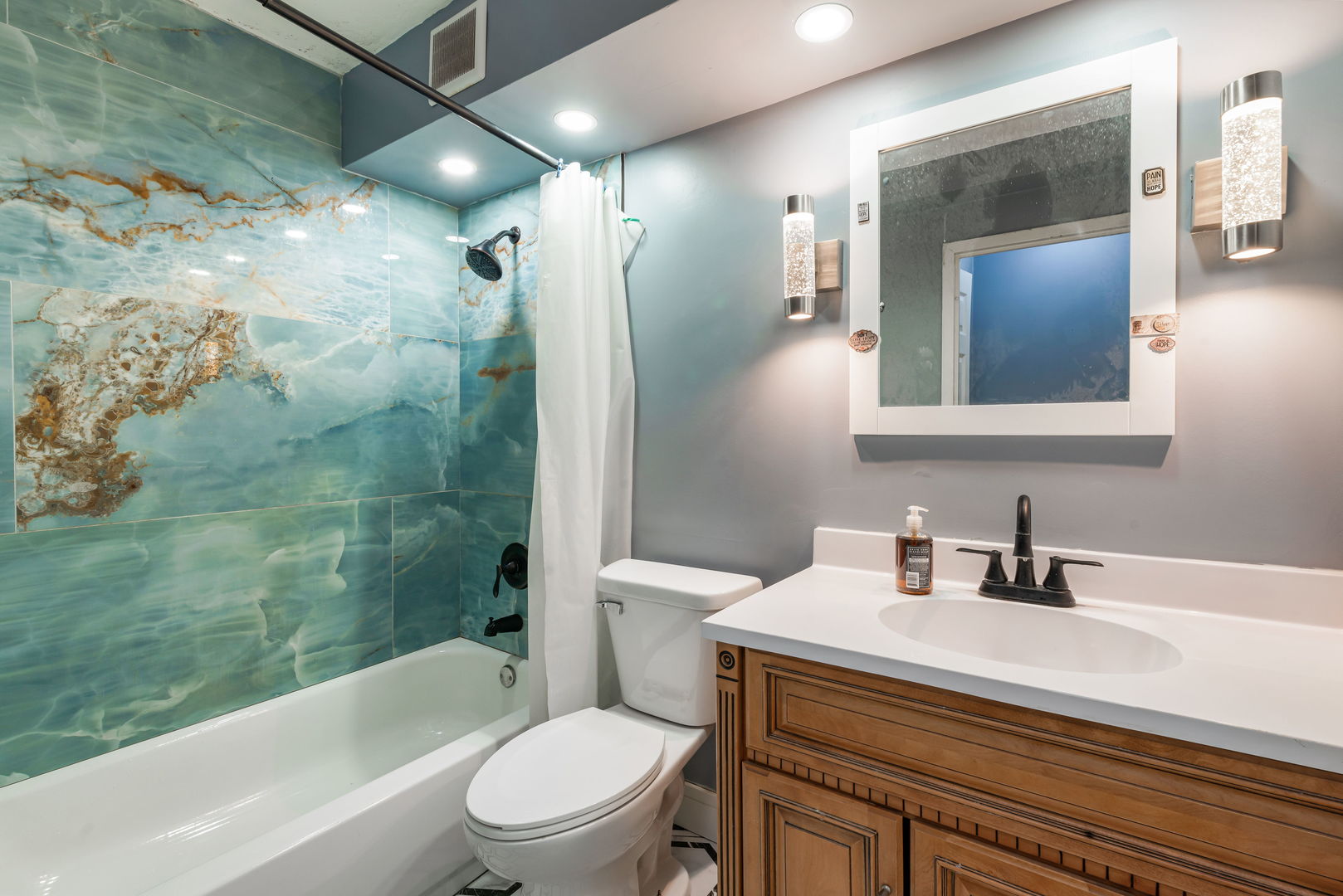 1840 Huntington Boulevard #203, Hoffman Estates, IL 60169