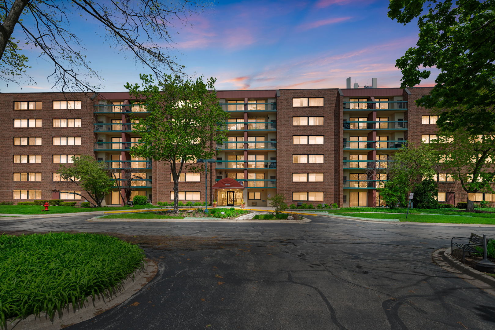 1840 Huntington Boulevard #203, Hoffman Estates, IL 60169