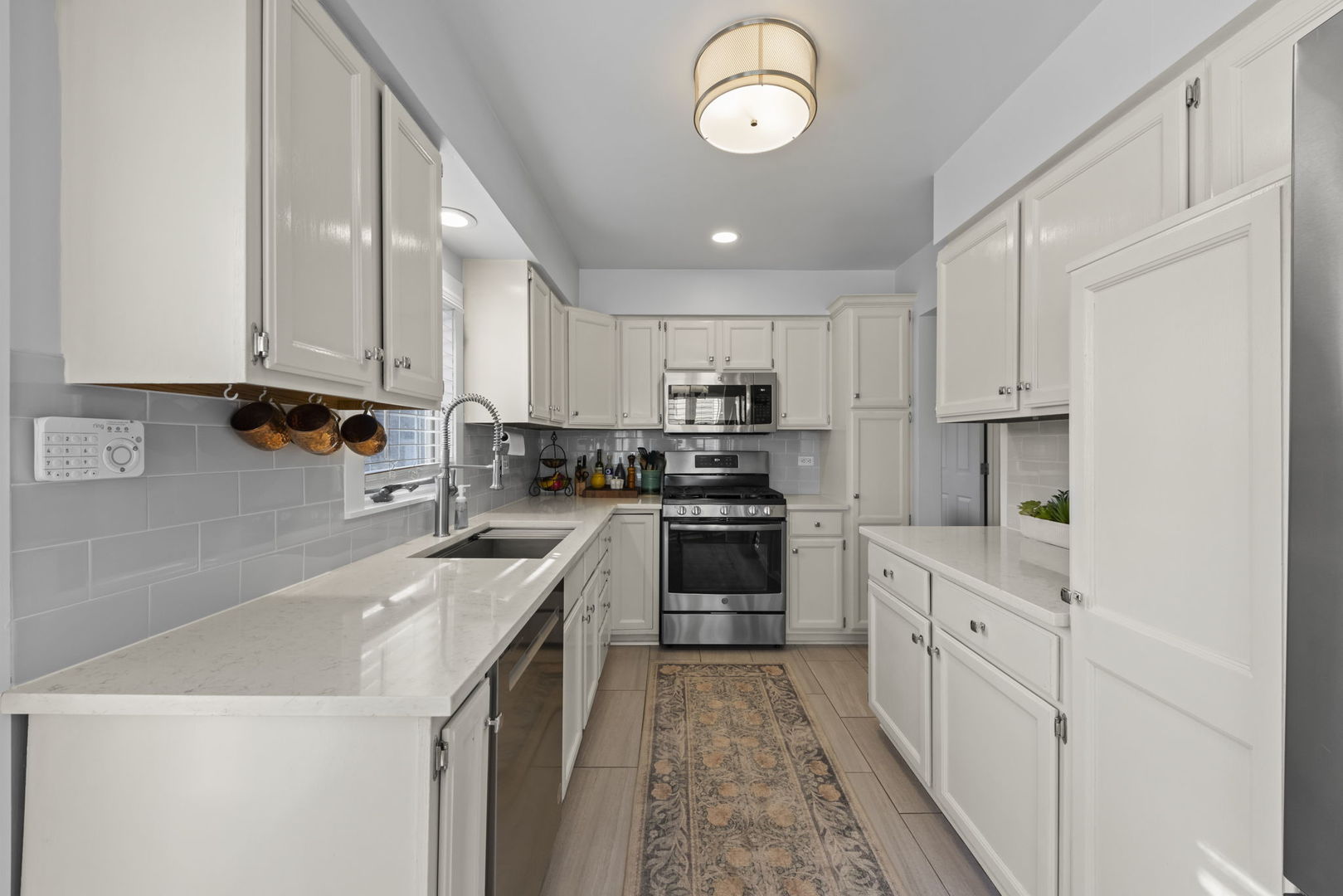 151 East Road, Glen Ellyn, IL 60137