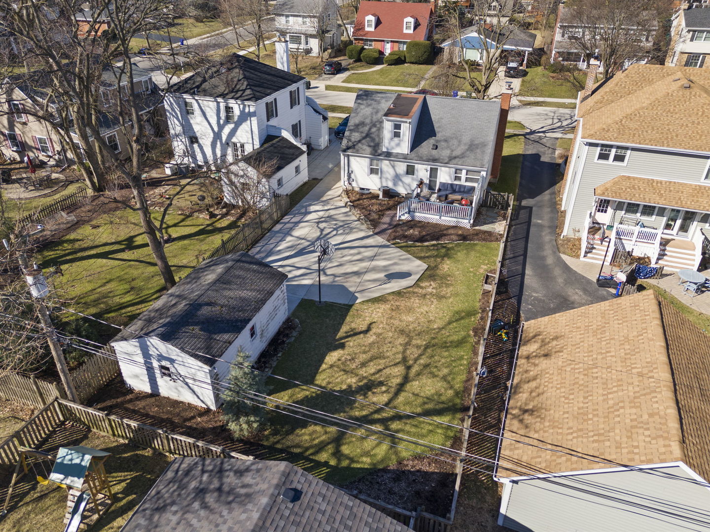 151 East Road, Glen Ellyn, IL 60137