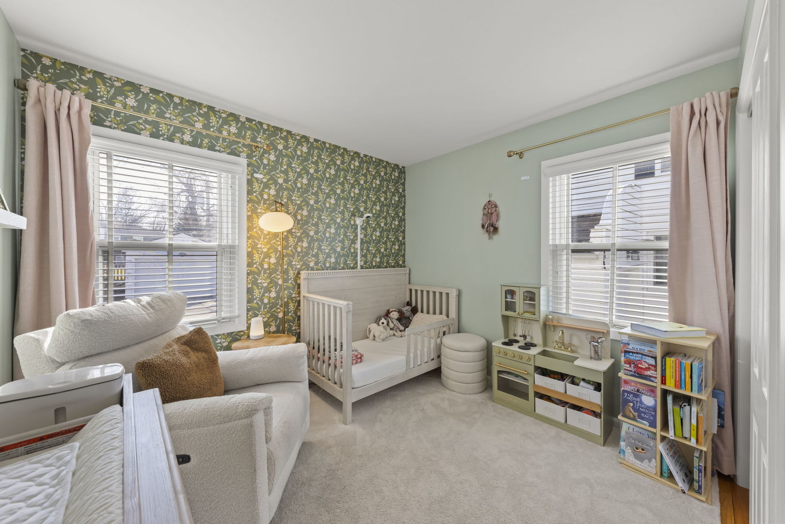 151 East Road, Glen Ellyn, IL 60137