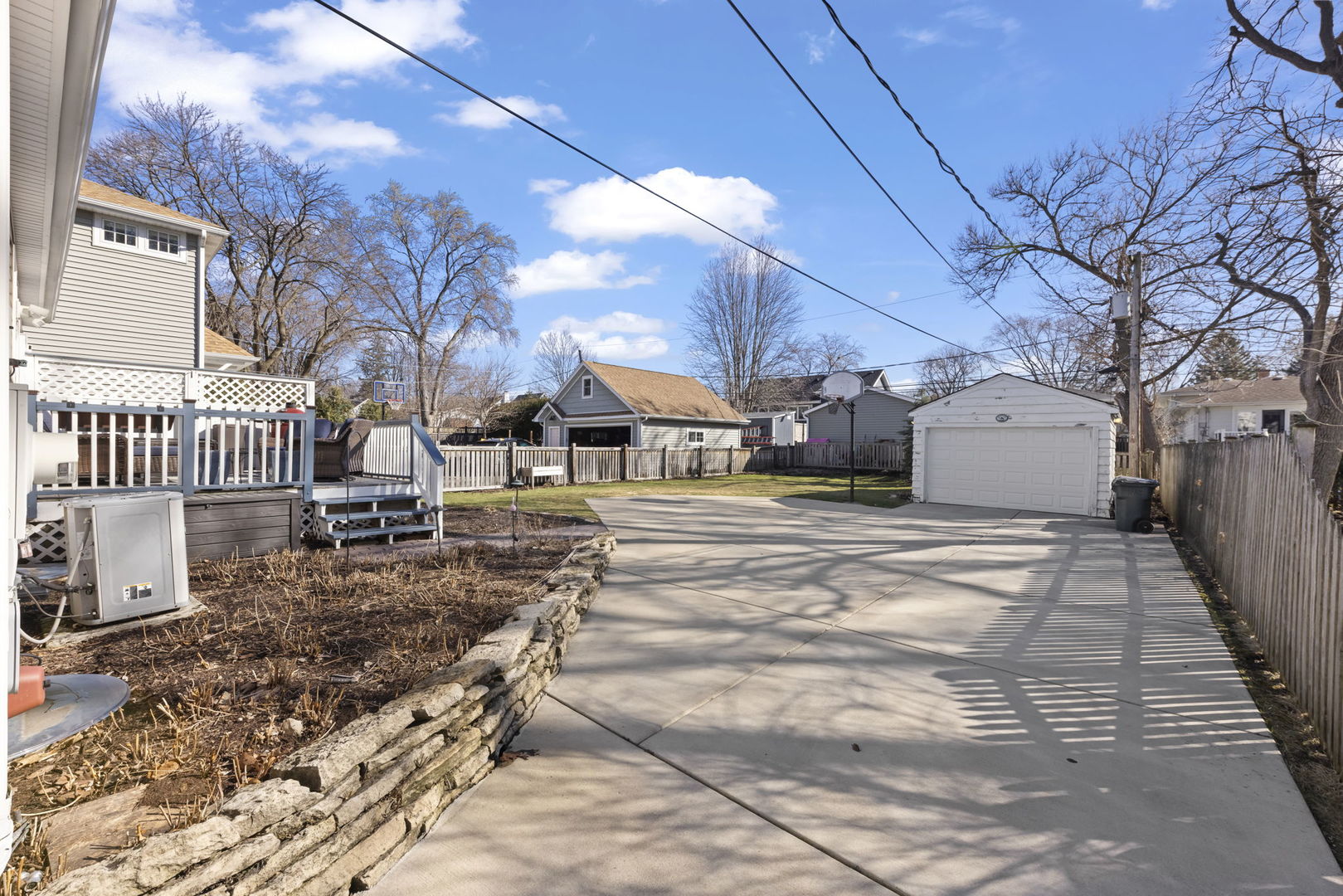 151 East Road, Glen Ellyn, IL 60137