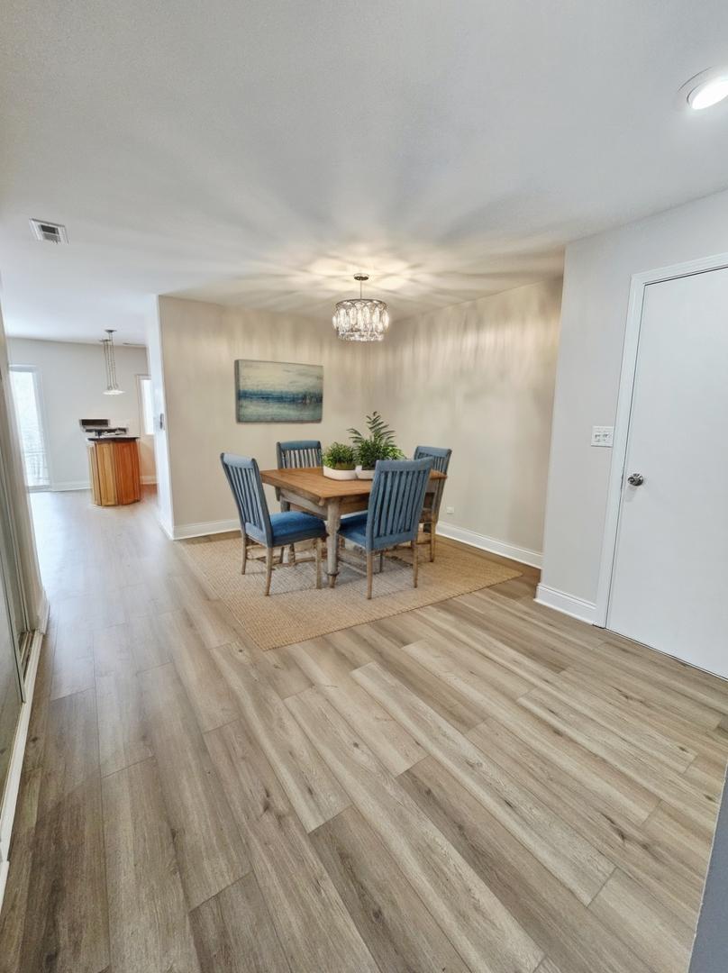 1550 Sandpebble Drive #210, Wheeling, IL 60090