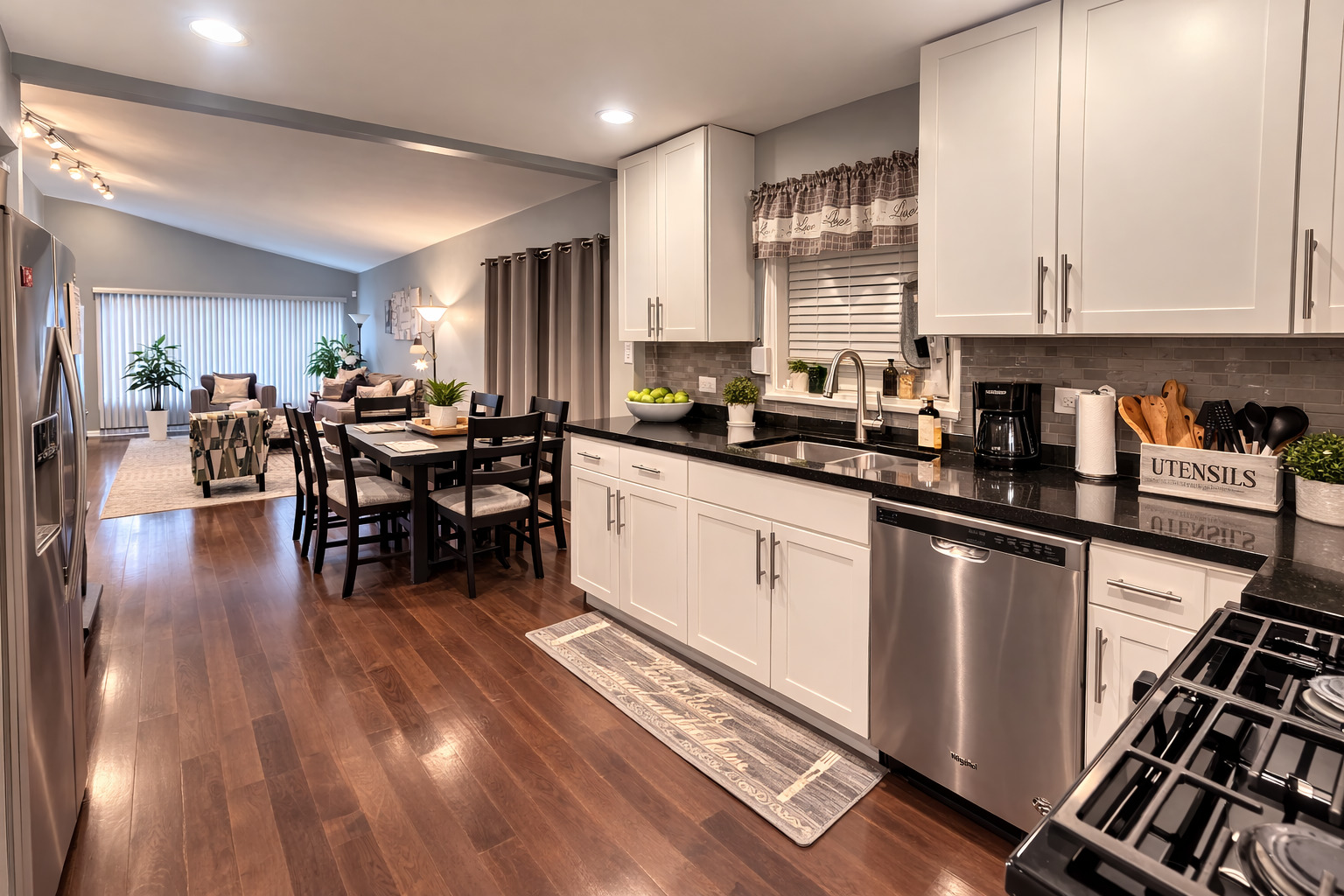 14521 Kenwood Avenue, Dolton, IL 60419