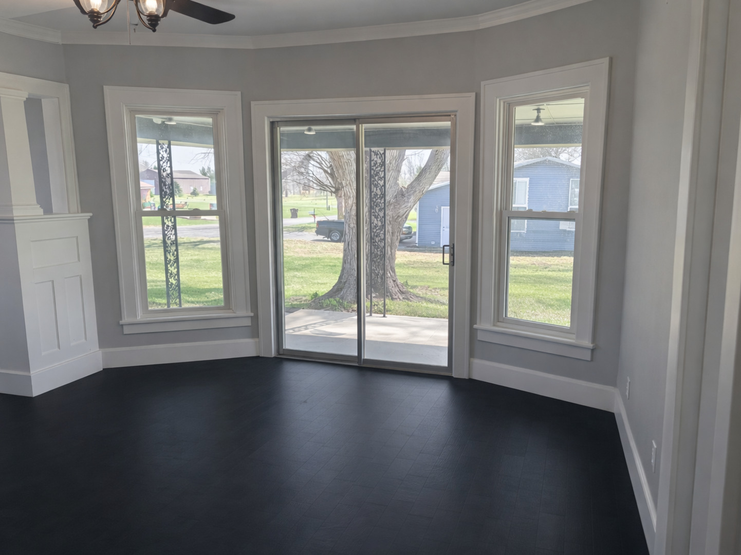 401 S Locust Street, Wapella, IL 61777