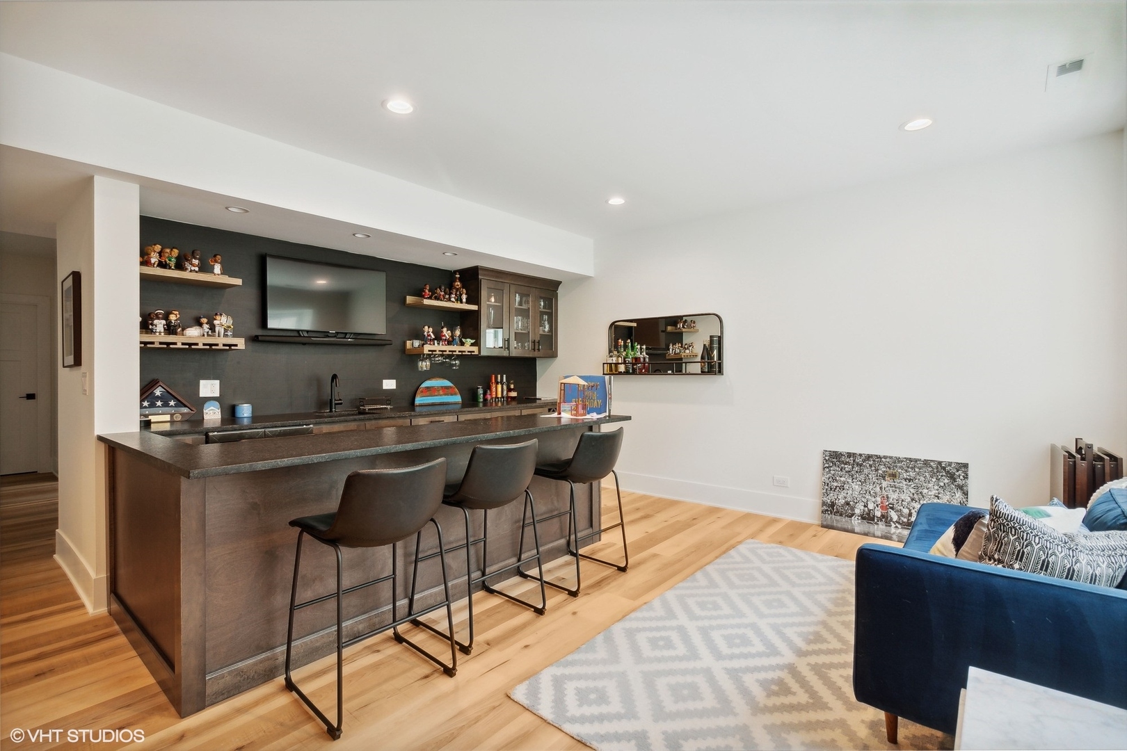 964 S Hillside Avenue, Elmhurst, IL 60126