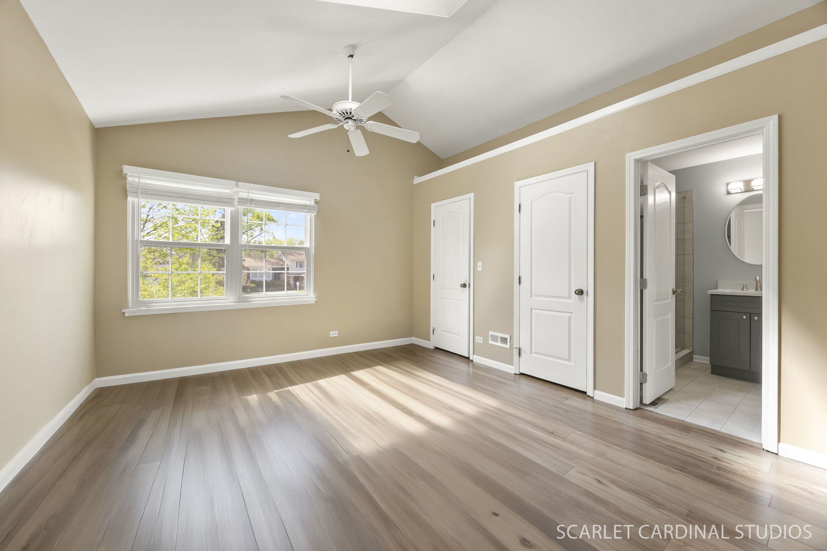 1933 Wellington Place, Downers Grove, IL 60516